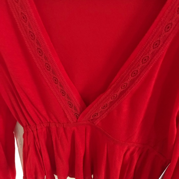 Red Low-Cut Top - Picture 4 of 5